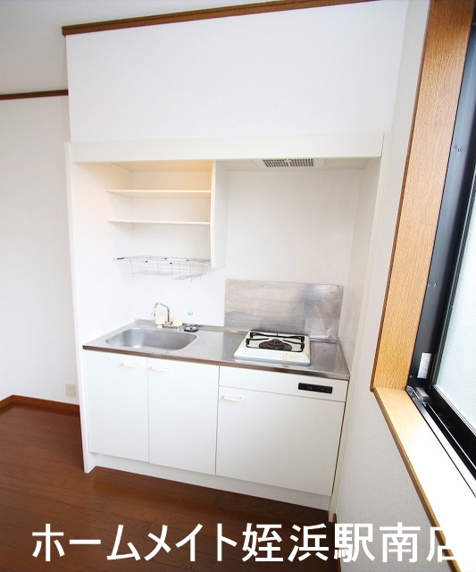 キッチン　★窓があり換気バッチリです♪★