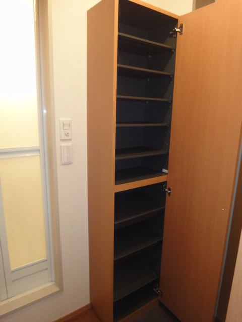 玄関　★高さ調節可能な下駄箱★