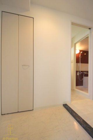 玄関　ファヴール南堀江