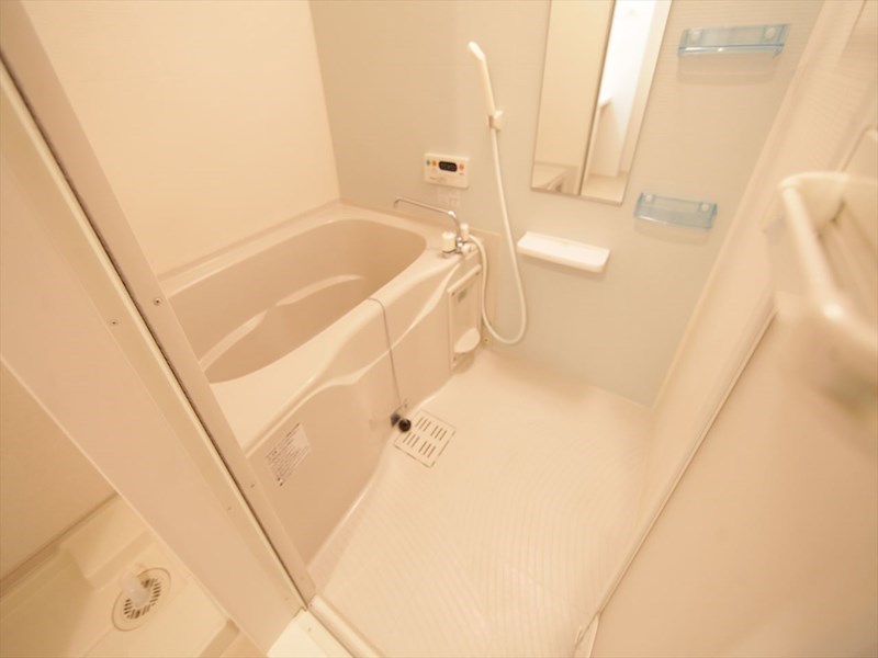 バス・シャワールーム　浴室暖房乾燥機付　追い焚き・オートバス機能付お風呂