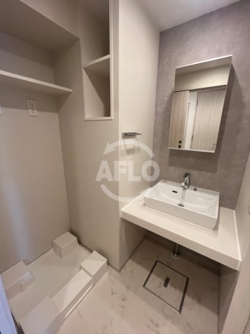 洗面設備　コンフォリア・リヴ北浜淡路町　洗面所