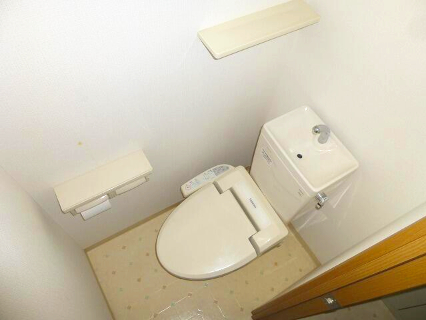 トイレ　清潔感のあるトイレです