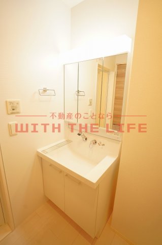 洗面設備　使いやすい独立洗面台です