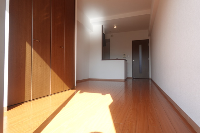 居室・リビング　前回募集時の写真です。