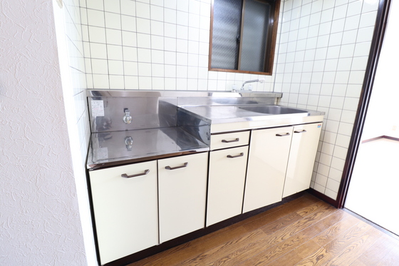 キッチン　※別部屋の写真です