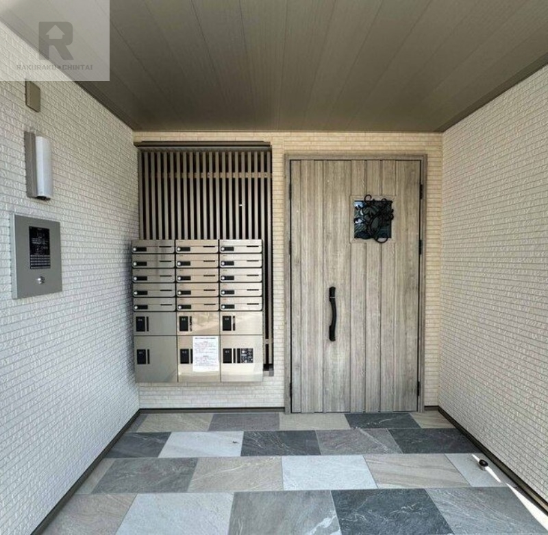 エントランス　同シリーズ物件