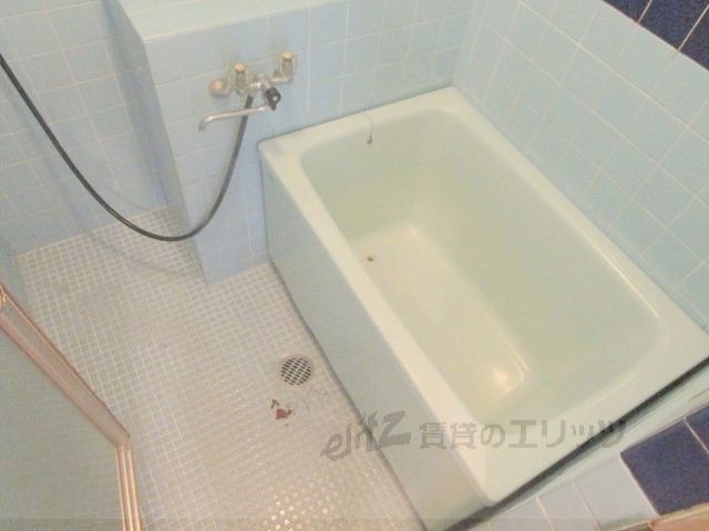 バス・シャワールーム　風呂