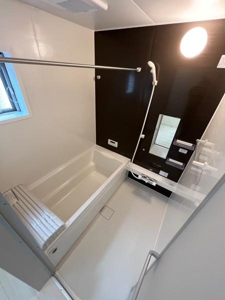 バス・シャワールーム　広々1坪タイプのバスルーム