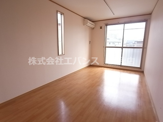 居室・リビング　使いやすい居間です