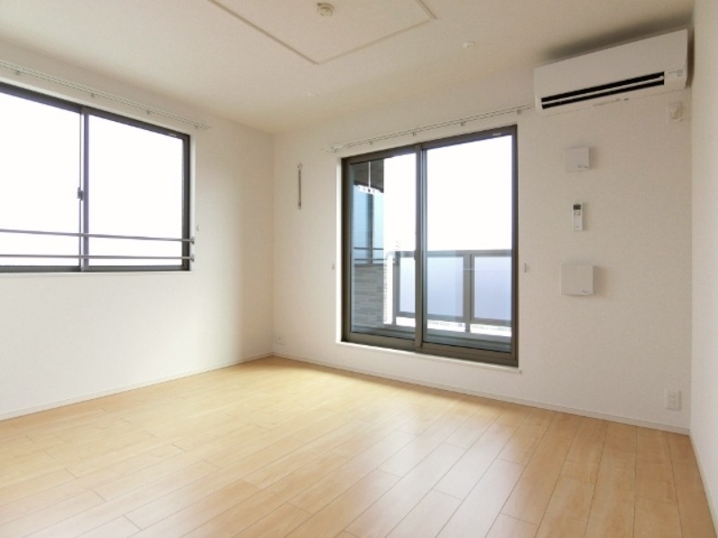 居室・リビング　図面と現状に相違がある場合には現状を優先