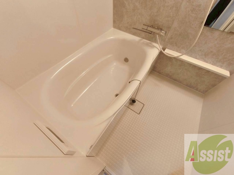 バス・シャワールーム　お風呂になります。一日の疲れを癒してくださいね。