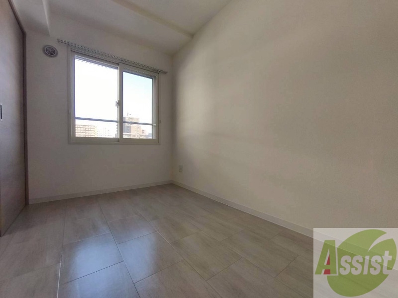 その他部屋・スペース　こちらのお部屋は光が差し込む、温かみのあるお部屋です。