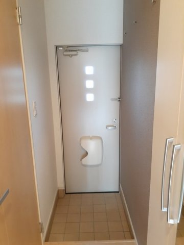 玄関　落ち着いた玄関です