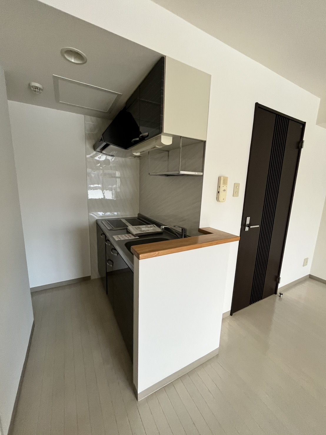 キッチン　※他号室のお写真です。