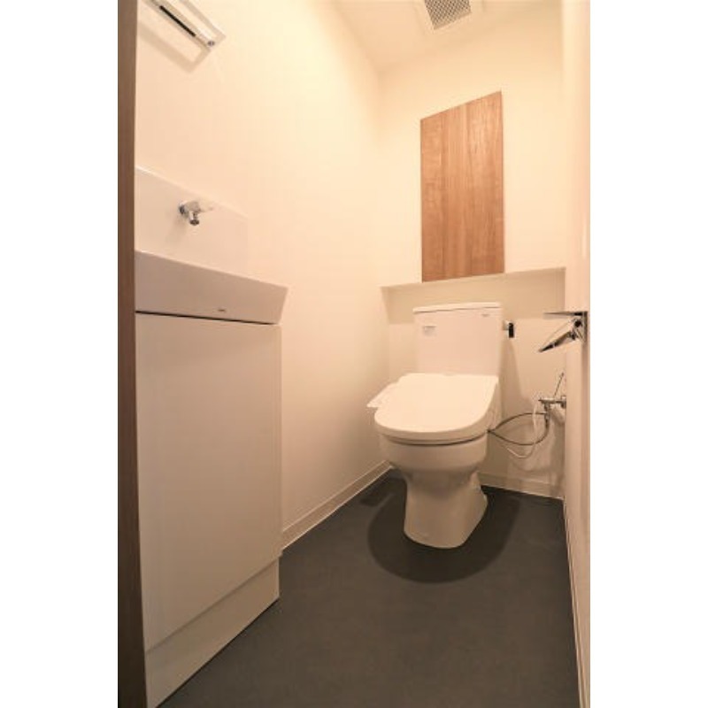 トイレ　ウオシュレット付きです