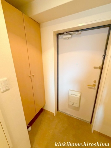 玄関　写真は別のお部屋です。※現況を優先