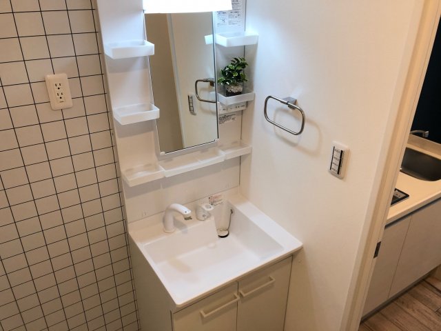 洗面設備　独立洗面化粧台付き☆