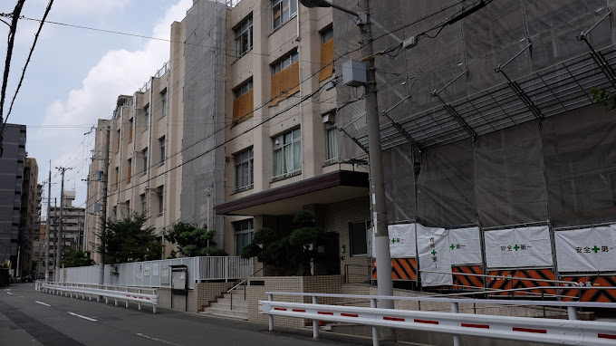 中学校　大阪市立大淀中学校（中学校）まで266m