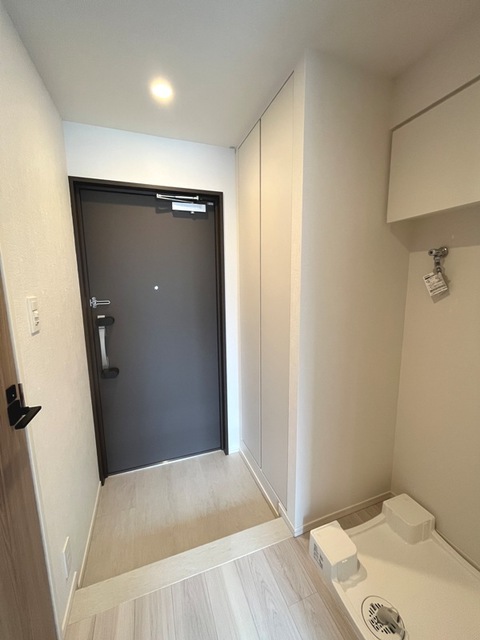 玄関　※写真は同タイプ住戸です。