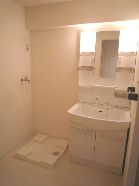 洗面設備　★脱衣所・洗面台付★