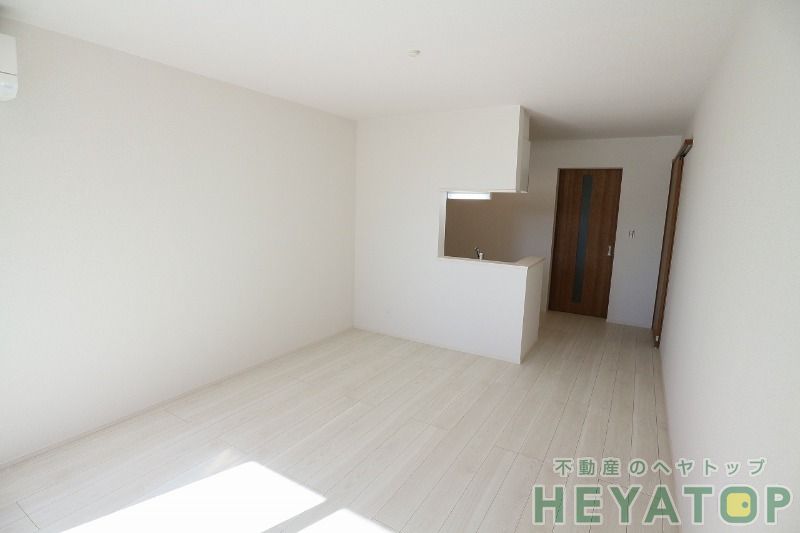 居室・リビング　ＬＤＫ１３帖