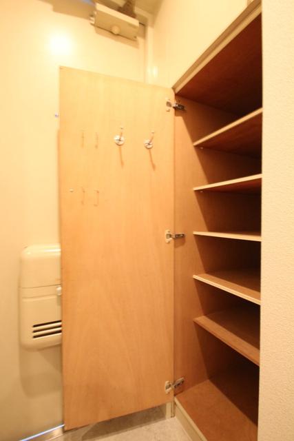 収納　収納　シューズボックス