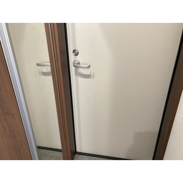 玄関　※別部屋写真