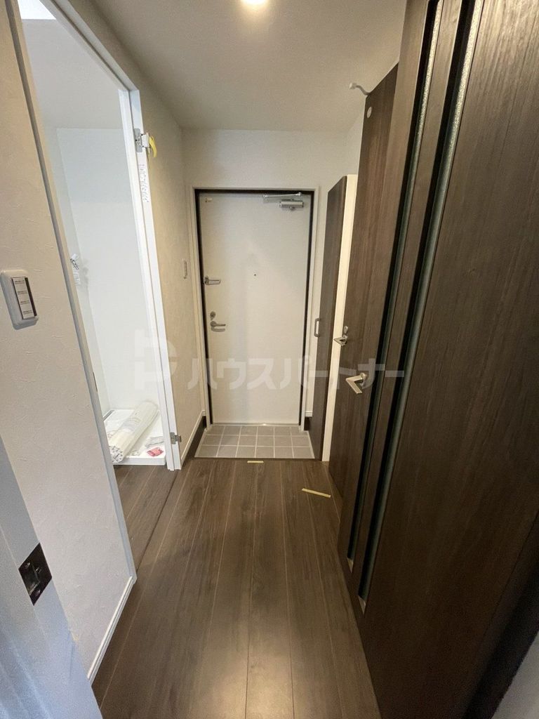 玄関　※別号室参考写真※