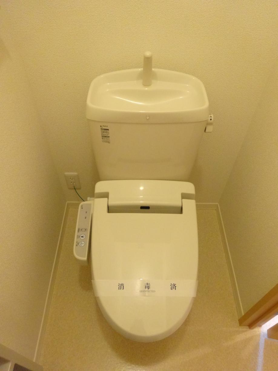トイレ　温水洗浄暖房便座トイレ