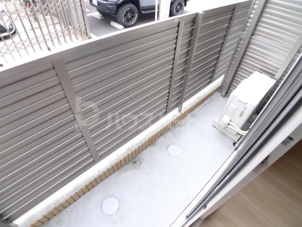 バルコニー　テラス