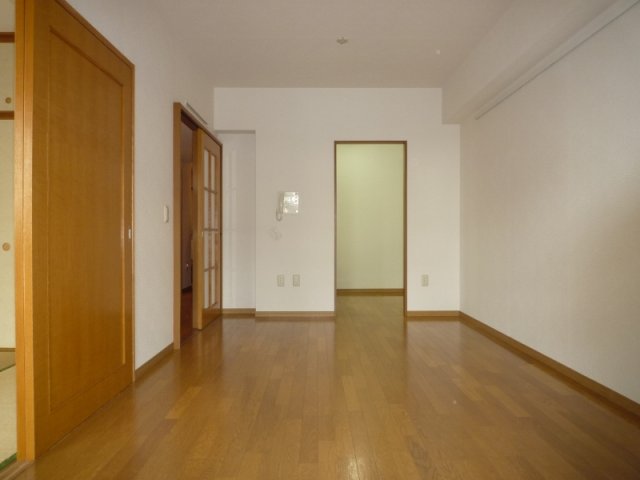 その他部屋・スペース　白基調の洋室♪