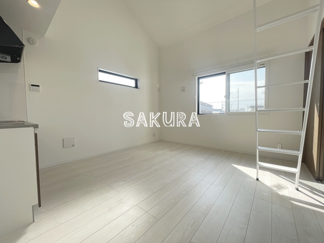 居室・リビング　使いやすい形の為、レイアウトを楽しめます♪