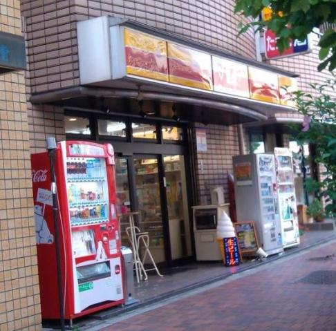コンビニ　ヤマザキショップ（Yショップ）上総屋店（コンビニ）まで561m