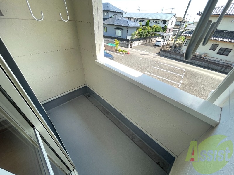 バルコニー　バルコニーはちょどいい大きさで使いやすそうですね！
