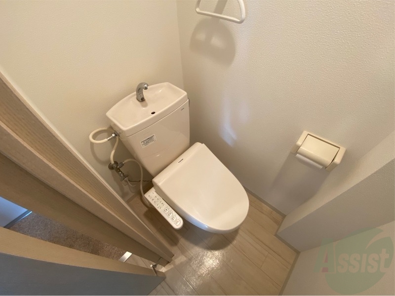 トイレ　トイレです。ウォシュレット付を探している方、おすすめです。