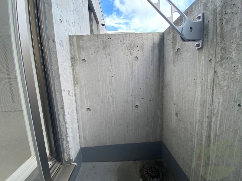 バルコニー　バルコニーです。洗濯物を干したり一息ついたりできますね！