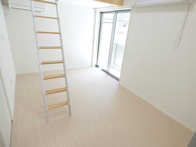 居室・リビング　６．６帖の洋室です。