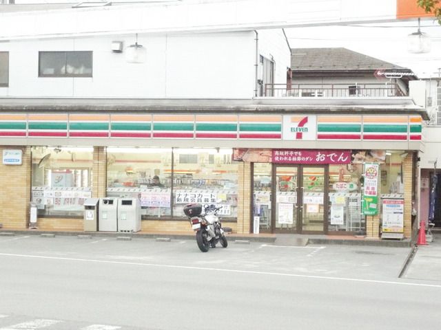 コンビニ　セブンイレブン（コンビニ）まで2100m