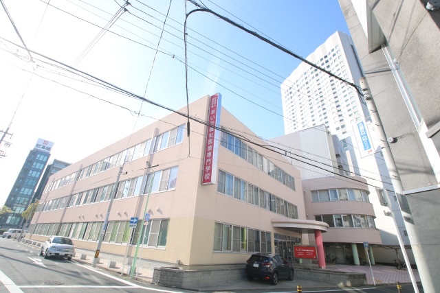 大学・短大　あいち福祉医療専門学校（大学・短大）まで400m