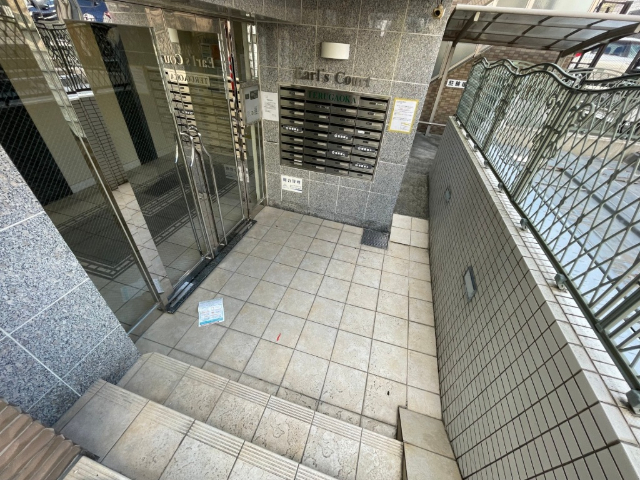 エントランス　シャンプードレッサー完備