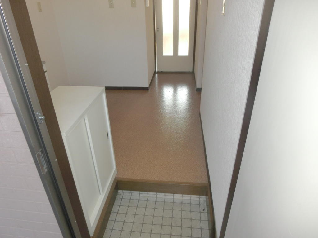玄関　玄関内部