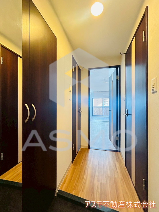 玄関　同マンション別部屋　参考写真