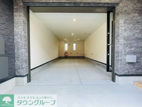 駐車場　エントランス