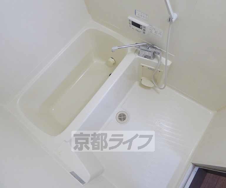 バス・シャワールーム　シャワーつきです