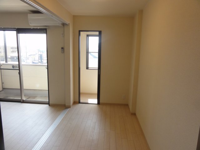 バルコニー　サンルーム有