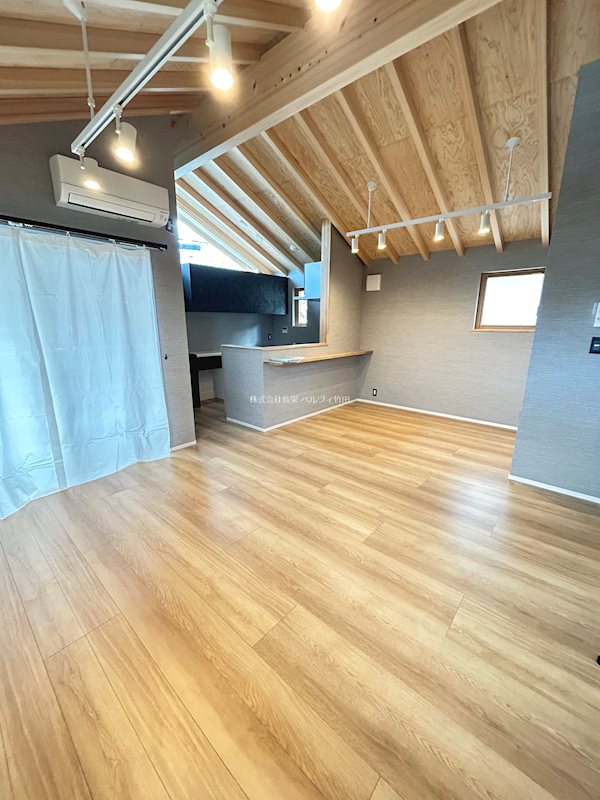 居室・リビング　2階にリビングがあります★