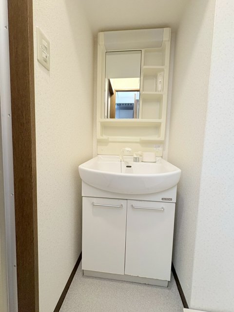 洗面設備　※写真は３０３号室です