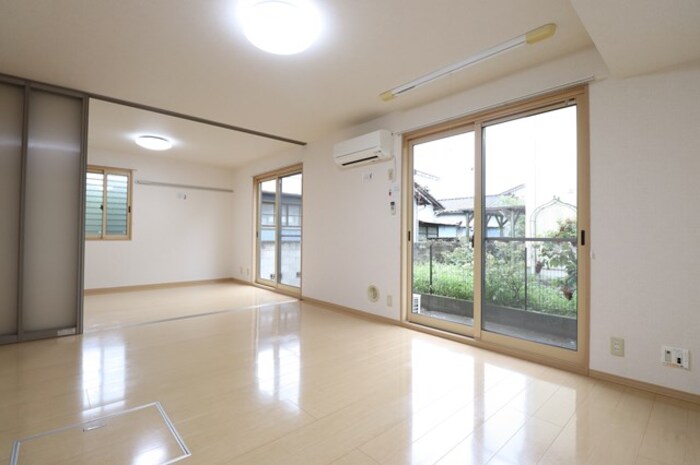 居室・リビング　ゆったりとしたリビングです