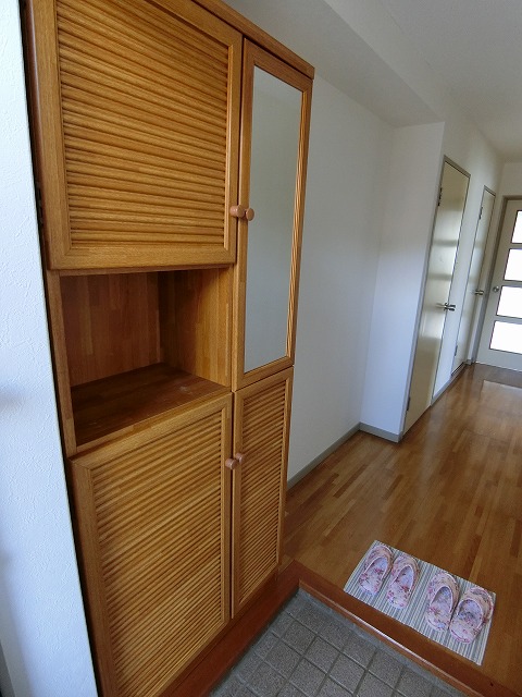玄関　靴箱付きです★