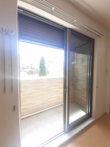 バルコニー　バルコニーからの眺めを楽しみながら食事をしませんか